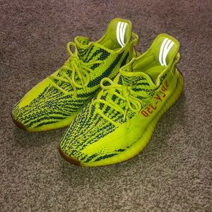 Size 11 Yeezy Boost 350 V2 semi frozen yellow. Great condition